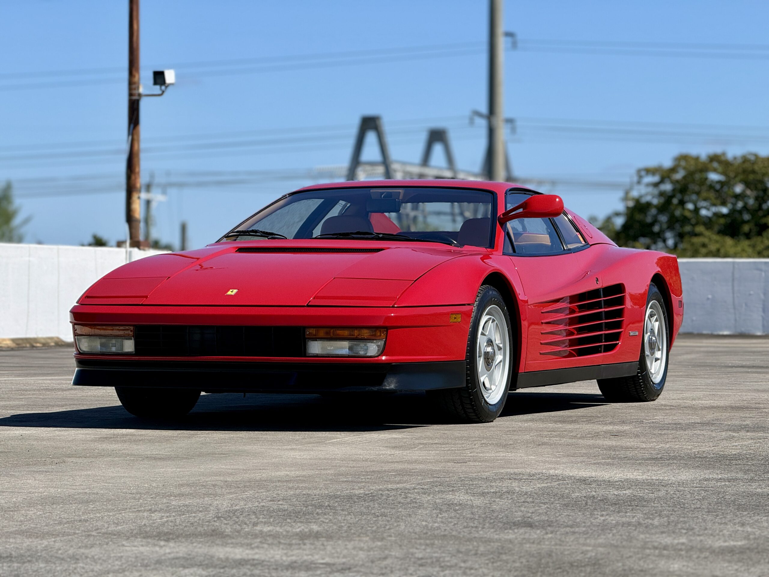 1985 Ferrari Testarossa's photo